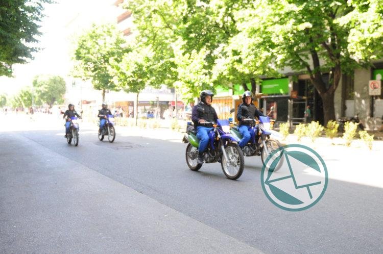 Montaron un operativo contra los vendedores callejeros en La Plata Montaron un operativo contra los vendedores callejeros en La Plata