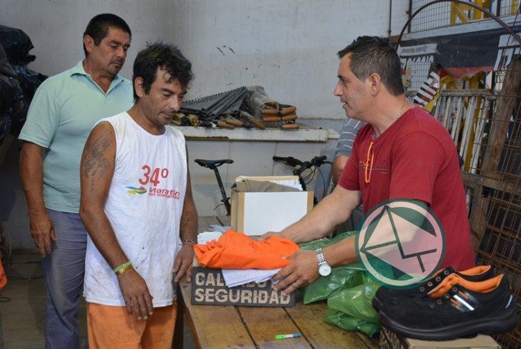 Se entregó indumentaria de trabajo al personal del Corralón Municipal