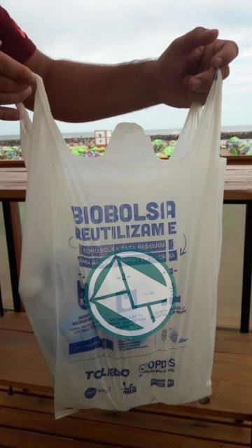 Los supermercados en Mar del Plata entregan "biobolsas" a sus clientes