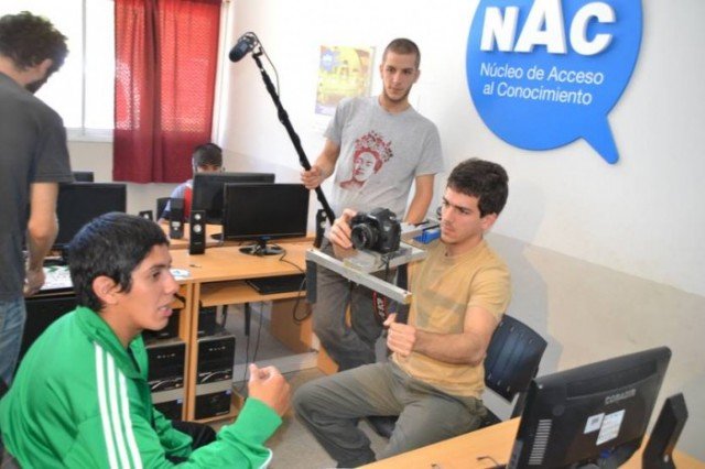 Integrantes de la Producción de la "TV Pública" visitaron el NAC #Berisso image00310