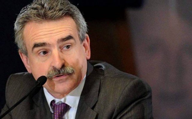 @QuiqueSlezack recibirá en #Berisso al Ministro de Defensa @RossiAgustinOk image00218