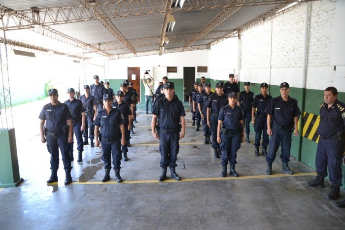 .@QuiqueSlezack brindó la bienvenida a 31 efectivos policiales en #Berisso que se integran al CPC CPC2