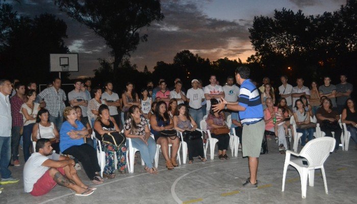 .@JuanMincarelli: “Construyamos el futuro de #Berisso” Mincarelli plenario