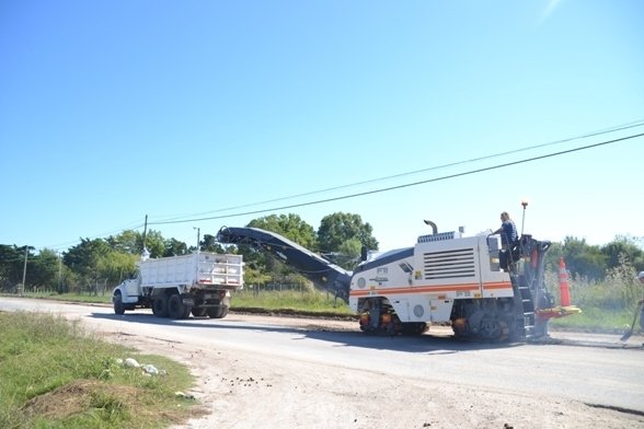 Prosigue la reparación de la Ruta Provincial Nº 15 en Los Talas Repavimentación Ruta 15 2