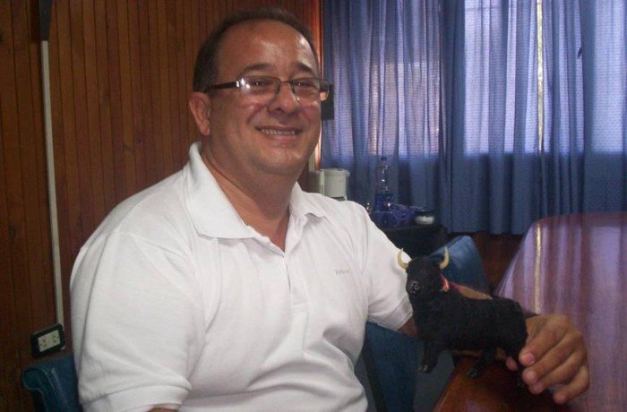 #Berisso: .@RobertoBatelli llama a .@Angellceli y hasta a .@QuiqueSlezack para que se sumen a ir con .@denarvaez image00327
