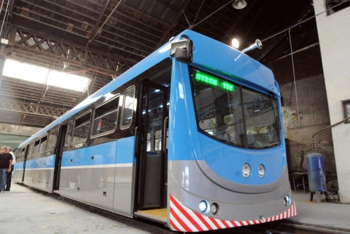 Tras un pedido vecinal, la .@unlp se propone ampliar el #TrenUniversitario hasta Hernández tren