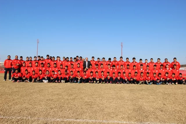 Ensenada: Mario Secco hizo entrega de indumentaria y kits deportivos al Club Cambaceres IMG 0849