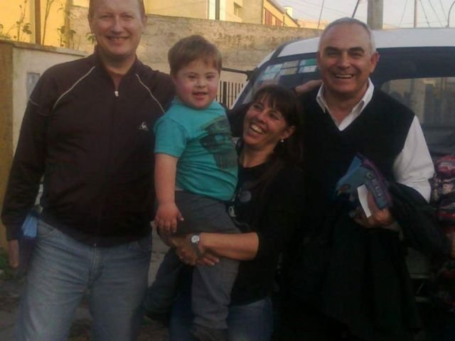 Elecciones #Berisso: @Angellceli recorrió el Juan B. Justo con sus propuestas