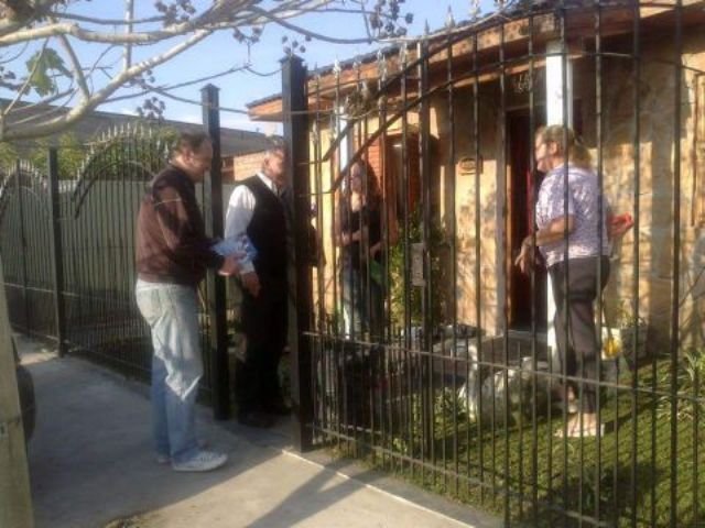 Elecciones #Berisso: @Angellceli recorrió el Juan B. Justo con sus propuestas