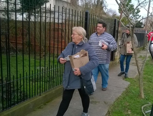 Los precandidatos del Frente Cambiemos de #Berisso en el barrio Santa Teresita