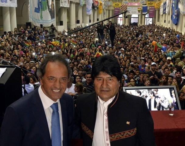Enrique "Quique" Slezack presente durante la visita de Evo Morales a La Plata