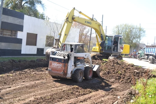 Plan "Más Cerca" en #Berisso: Construcción de asfaltos en distintos puntos de la ciudad