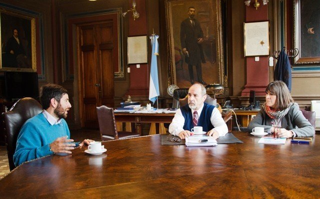 @LeandroAmoretti se reunió con el Presidente de @unlp para discutir su Plan de Gobierno