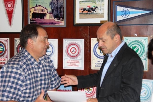 Entrega de escrituras para propietarios en Ensenada