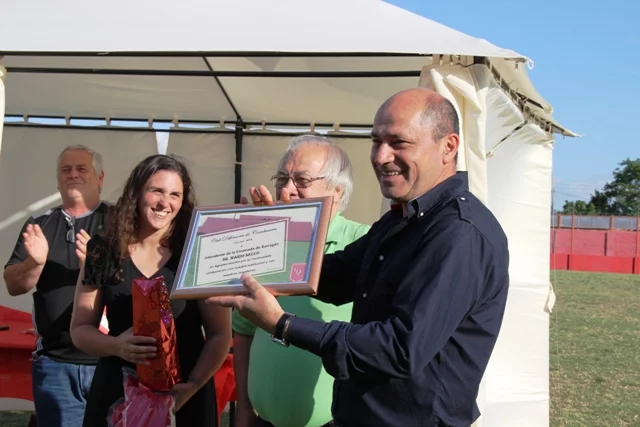 Secco en la premiación de las inferiores de Cambaceres Secco en la premiación de las inferiores de Cambaceres