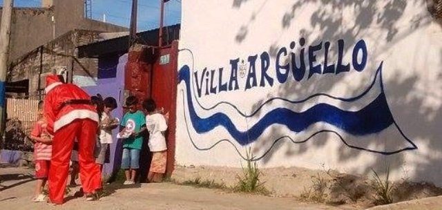 La Juventud Radical acompañó a Papá Noel en Berisso La Juventud Radical acompañó a Papá Noel en Berisso