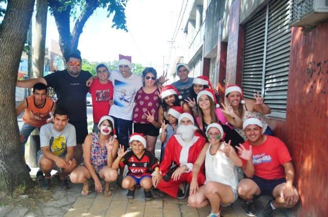 La Juventud Radical acompañó a Papá Noel en Berisso La Juventud Radical acompañó a Papá Noel en Berisso