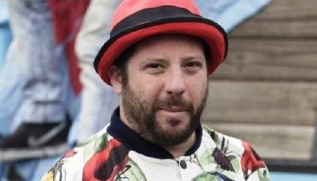 Una ayudita para los compañeros de La Cámpora, por favor Una ayudita para los compañeros de La Cámpora, por favor