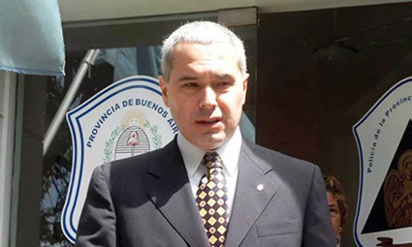 "Tengo miedo que en algún momento aparezca alguien con el título de propiedad del Palacio Municipal"