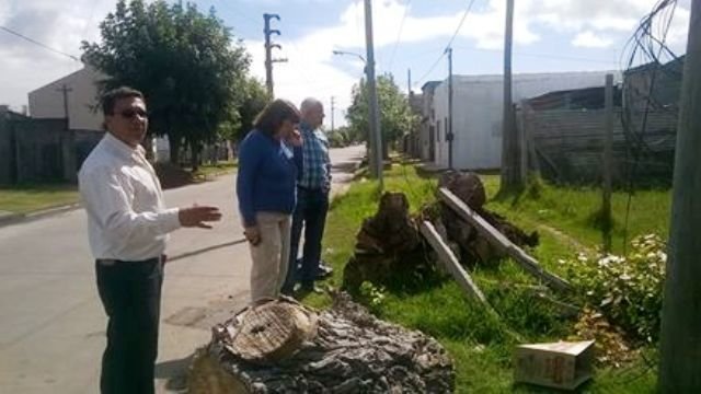 Barragán y Yacenko recorrieron barrios tras reclamos Barragán y Yacenko recorrieron barrios tras reclamos
