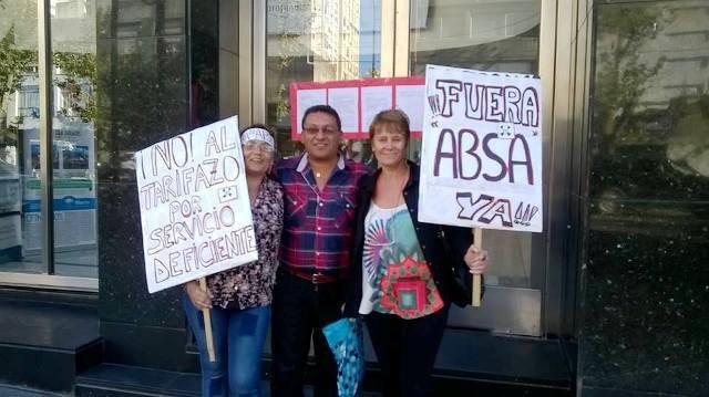 Audiencia pública de ABSA-OCABA con presencia de edil massista de Berisso