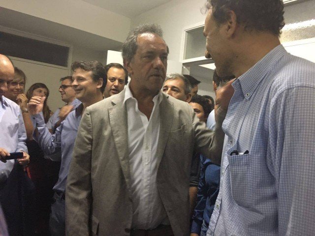 PJ La Plata: Scioli criticó a Macri y bregó por la unidad del peronismo