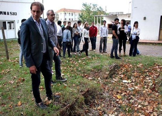 A 40 años del Golpe, Garro recorrió en Olmos el centro de detención clandestino "La Cacha" A 40 años del Golpe, Garro recorrió en Olmos el centro de detención clandestino "La Cacha"