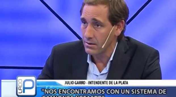 Garro dijo que el 35 por ciento de los efectivos de la Policía Local están con carpetas y licencias