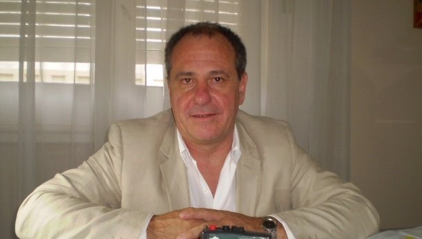 Cappelletti: “Hay que limitar las elecciones de los intendentes, de los concejales y de los legisladores”