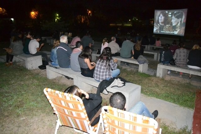 Ciclo "Virtudes: Cine bajo las estrellas" conmemorando el 24 de marzo de 1976