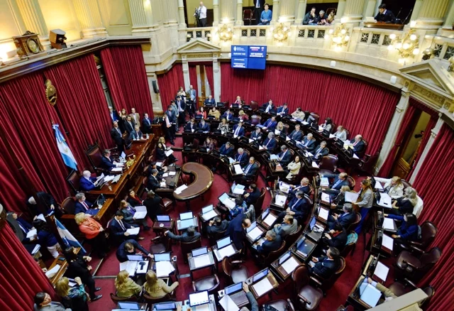 Cortita y al pie; así votaron y aprobaron el pago a los holdouts los senadores