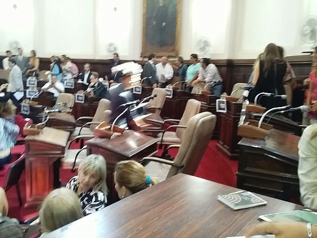 Ediles FpV-PJ no sesionaron y denunciaron que se avasallaron derechos constitucionales