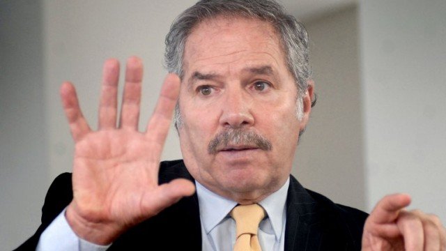 Solá: “Basta de usura con las tarjetas de crédito”