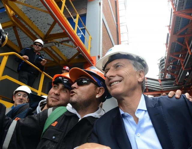 Macri en Ensenada, la grieta así no se cierra