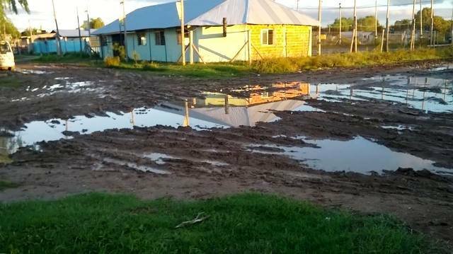 Barragán continúa con los reclamos de vecinos de Villa Roca Barragán continúa con los reclamos de vecinos de Villa Roca