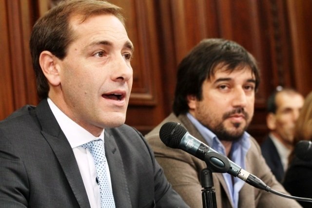 Complicada apertura de sesiones para Julio Garro en La Plata