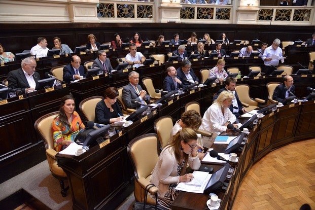 Buenos Aires: Se partió el bloque del FPV y Cambiemos festeja