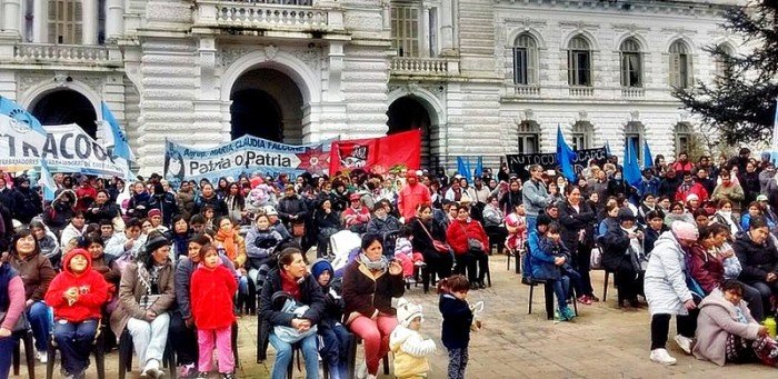 Cooperativistas Platenses, por el aumento salarial