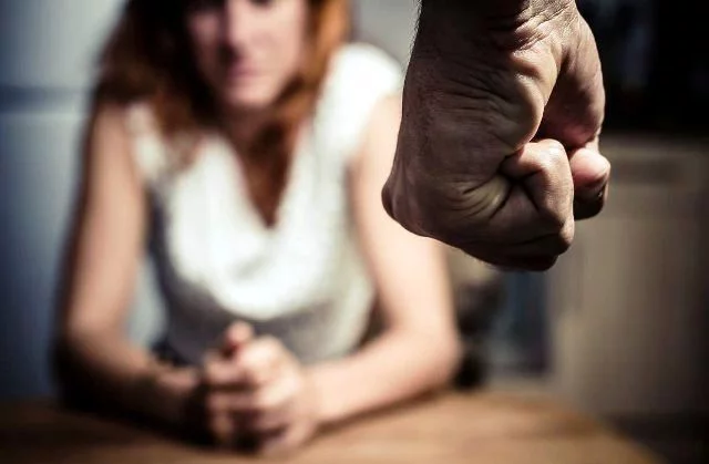 Reclaman al gobierno un mayor presupuesto para combatir la violencia de género en la Provincia