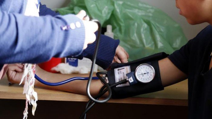 Los jugadores de la liga infantil de fútbol de Ensenada reciben atención médica del municipio
