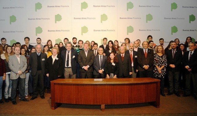 La Provincia entregó becas a 86 investigadores La Provincia entregó becas a 86 investigadores