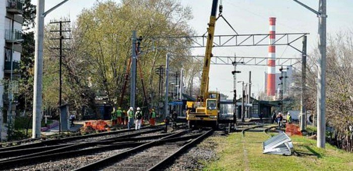 Aseguran que el tren eléctrico recién llegará a La Plata en el 2017