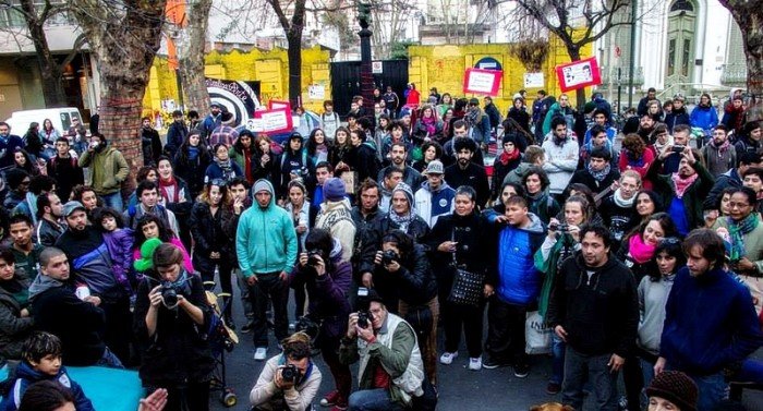 Centros culturales y artistas platenses organizan un “cabildo abierto” en Plaza San Martín Centros culturales y artistas platenses organizan un “cabildo abierto” en Plaza San Martín