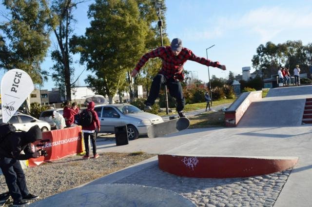 Se celebró el Día Internacional del Skate en Berisso