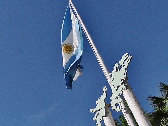 Malvinas: superficial y preocupante accionar de Macri y su Gabinete Malvinas: superficial y preocupante accionar de Macri y su Gabinete