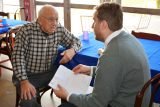Trámites de jubilación para los abuelos del Hogar de Ancianos