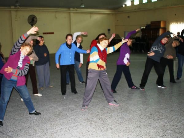 Clases de Gimnasia en la Unidad Sanitaria N° 17 de Santa Teresita Clases de Gimnasia en la Unidad Sanitaria N° 17 de Santa Teresita