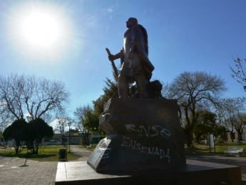 Acto de vandalismo en Plaza Almafuerte principal