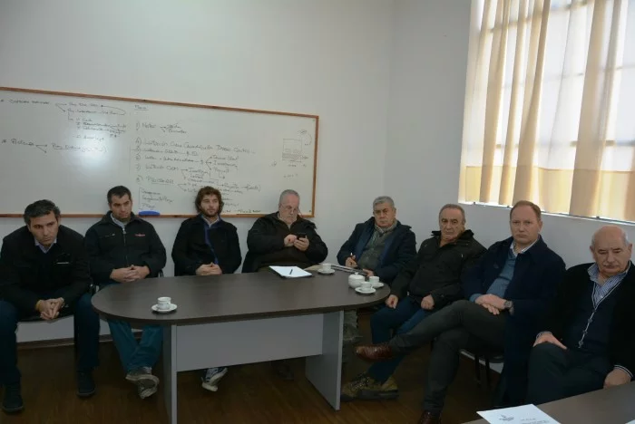 Seis empresas presentaron ofertas para la obra de pavimentación de calle 8 Seis empresas presentaron ofertas para la obra de pavimentación de calle 8
