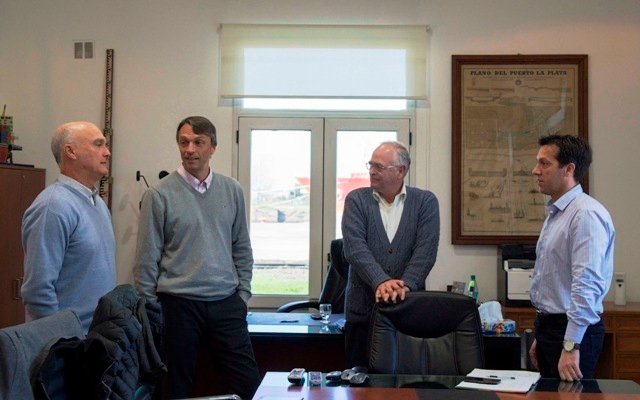 Autoridades avanzan en un plan de desarrollo portuario provincial